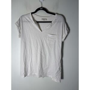 Free/Quent White V Neckline Tee Sz M